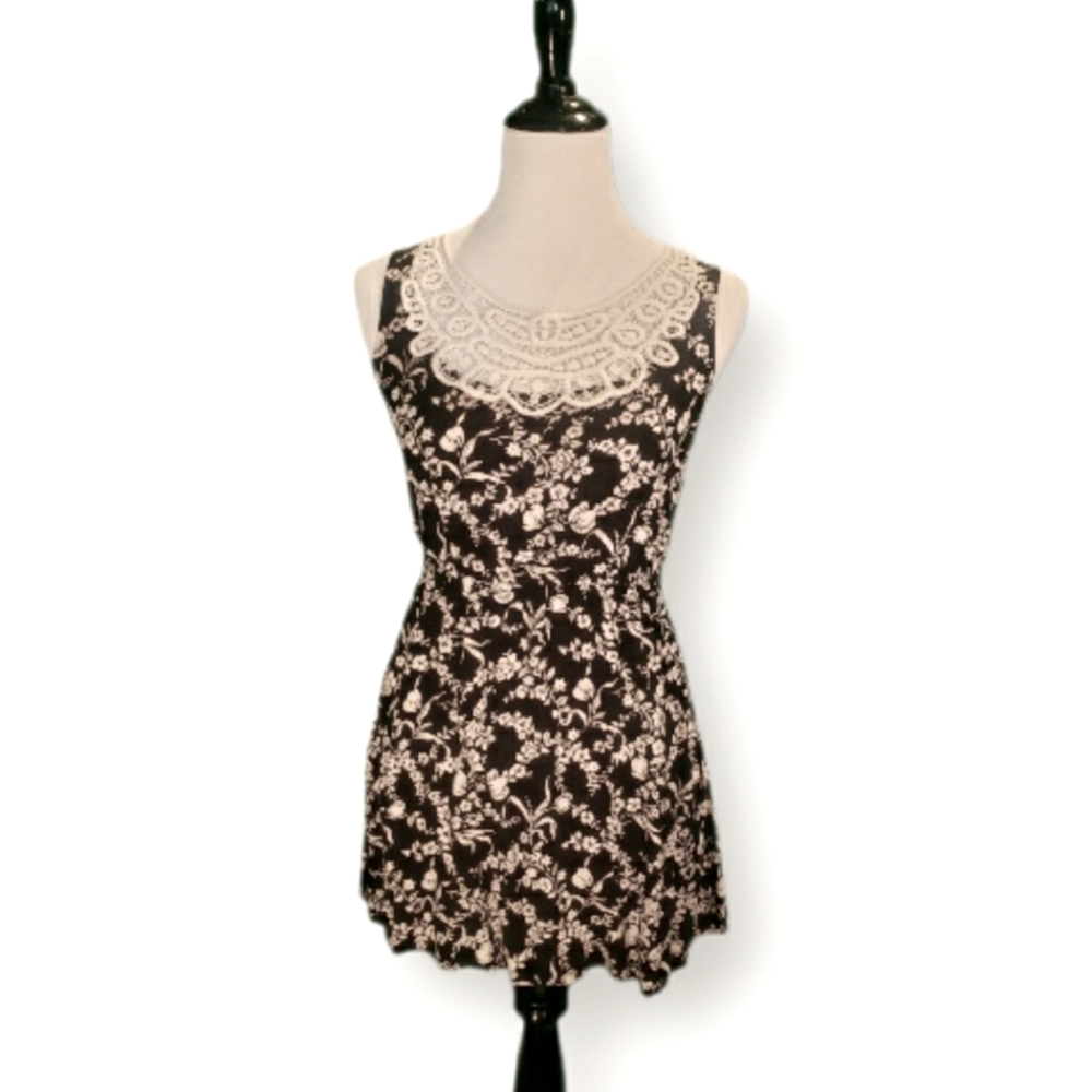 Black & white floral dress